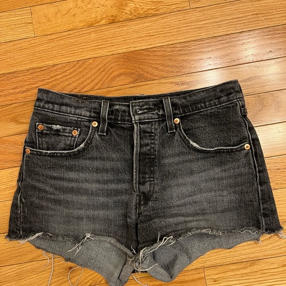 Levi’s 501 shorts w25 - Picture 2 of 2
